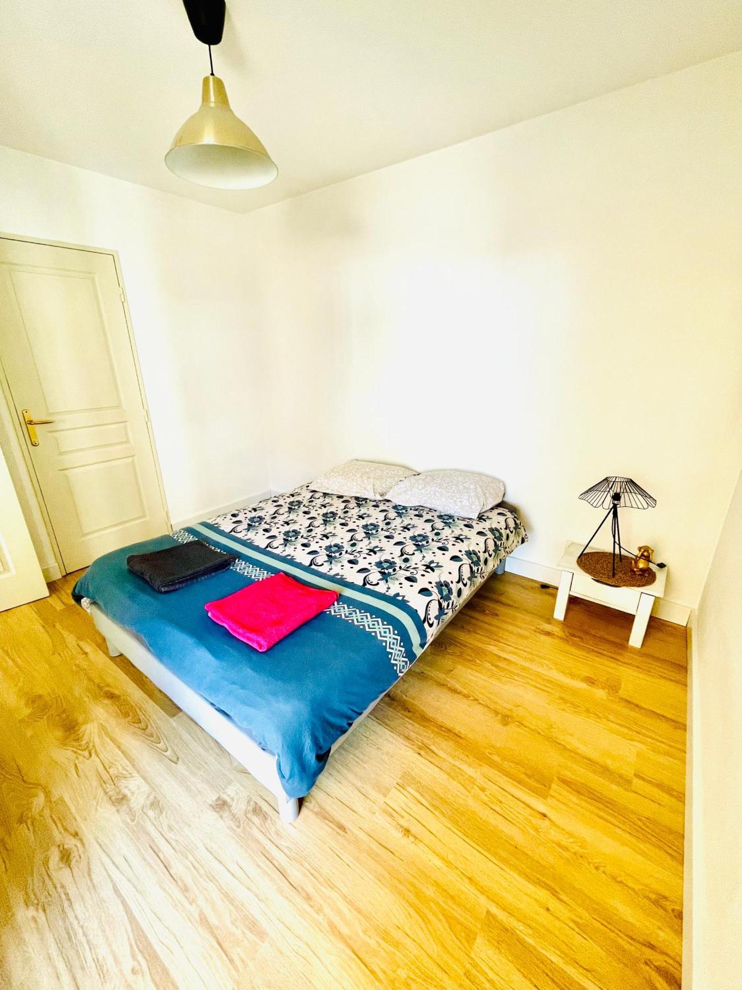 Appartement Avec Place De Parking Et Piscine Villefranche-sur-Saône Kültér fotó